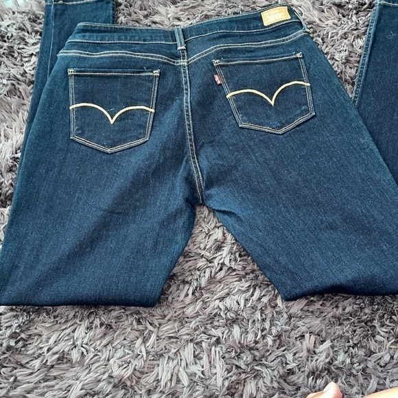 Levi's® 711 Mid Rise Skinny Jeans size 32X30.  New without tags.  Excellent con. - Picture 3 of 11